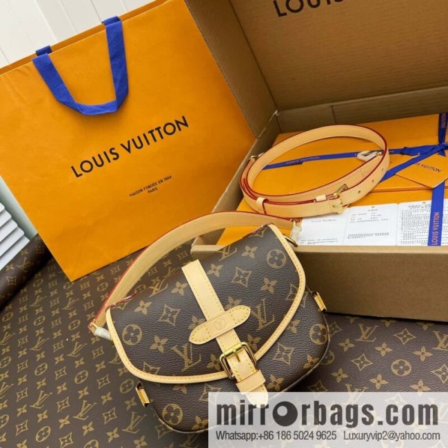 LV M46740 Saumur BB