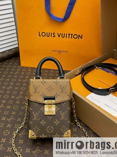 Louis Vuitton M82465 Camera Box