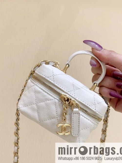 CHANEL global limited catwalk mini box bag AP2194 white