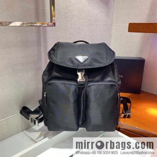 PRADA classic triangle enamel logo, imported parachute fabric backpack 1BZ005