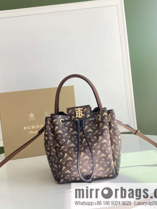 Burberry Burberry three-dimensional bucket bag printed