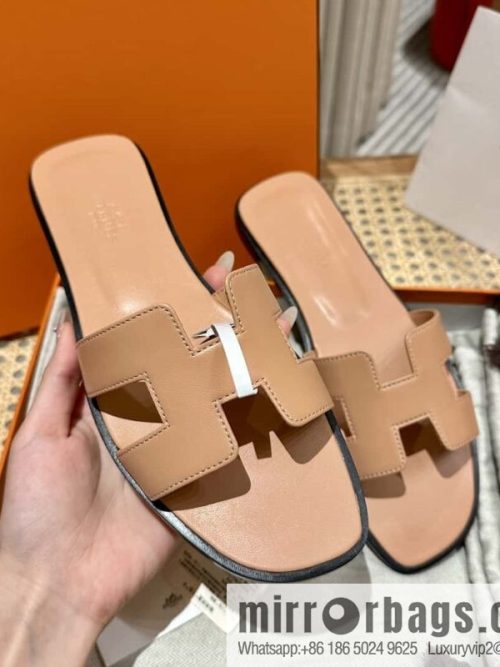 Hermès leather outsole H slippers