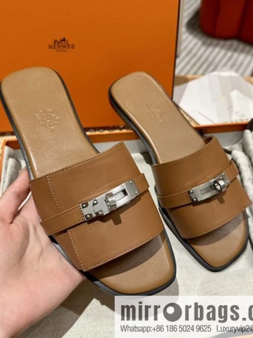Hermès 2023 Latest Kelly Button Slippers