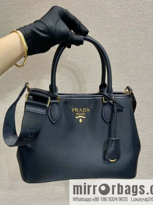 Prada Vintage tote bag 🎉 1BA172 S