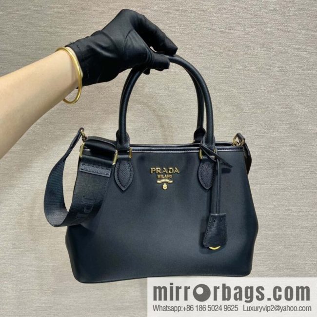 Prada Vintage tote bag 🎉 1BA172 S