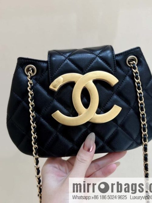 CHANEL 24C early spring vacation series, big double C Vintage messenger bag AS4609 black