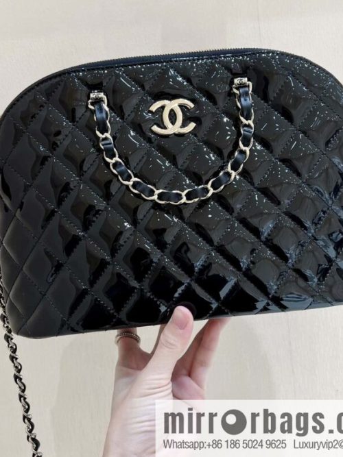 CHANEL 23S spring and summer series patent leather shell bag AS3969