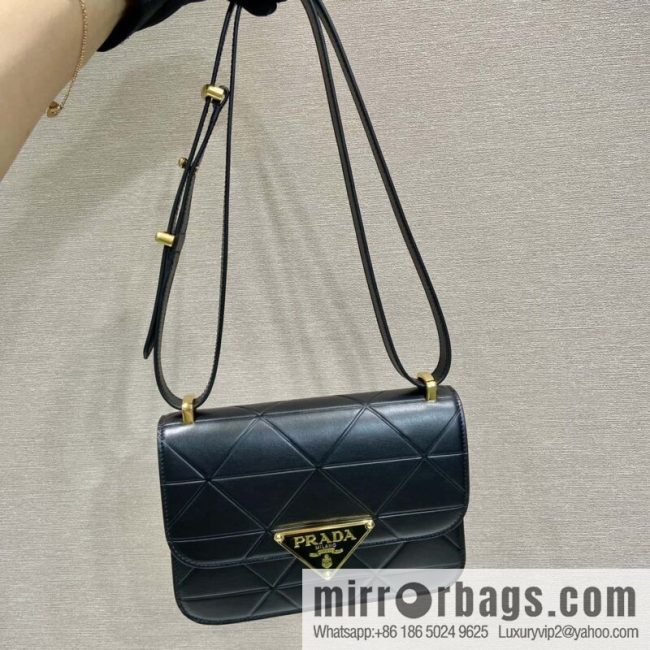 PRADA new triangular rhombus flight attendant bag 🎉 1BD320