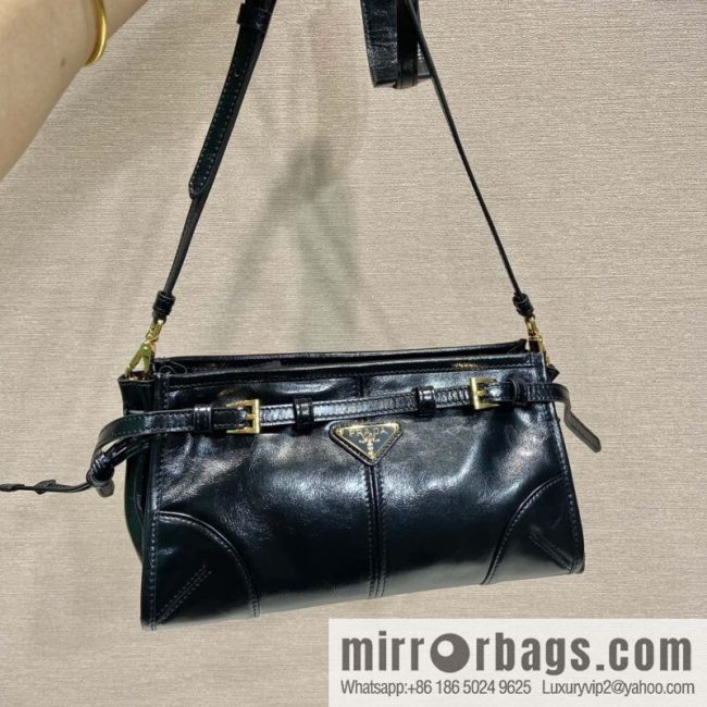 PRADA LusSolf oil wax leather oblique span bag 🎉 1BA215