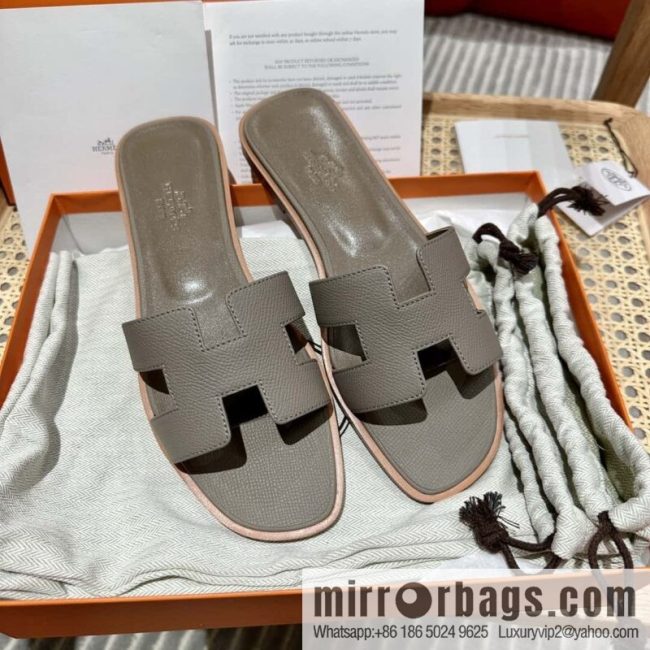 Hermès leather outsole H slippers