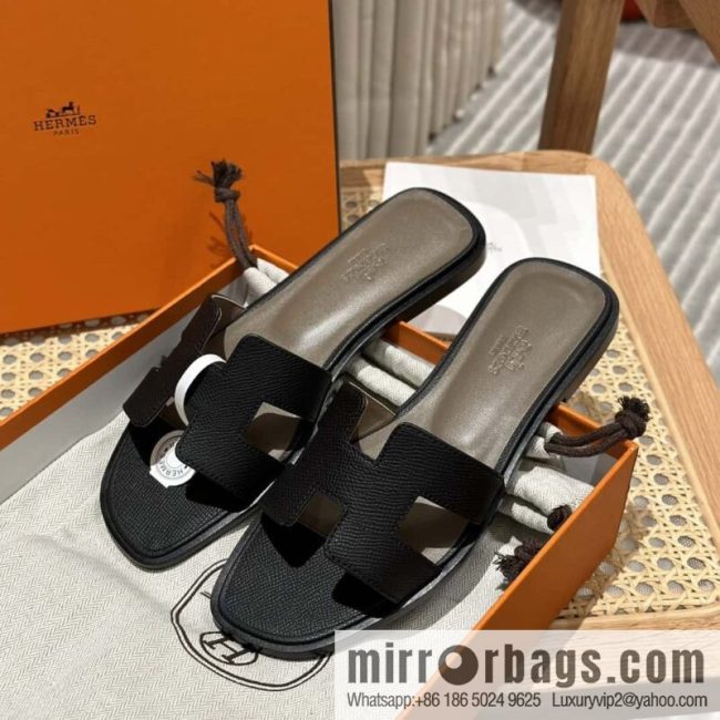 Hermes, classic slippers.