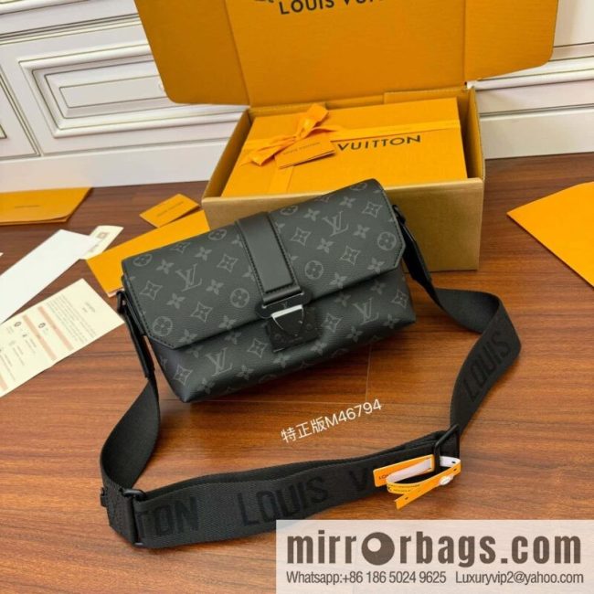 LV M46794 S-Cape Messenger