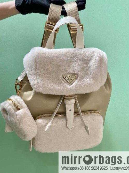 PRADA wool backpack 🎉 1BZ074