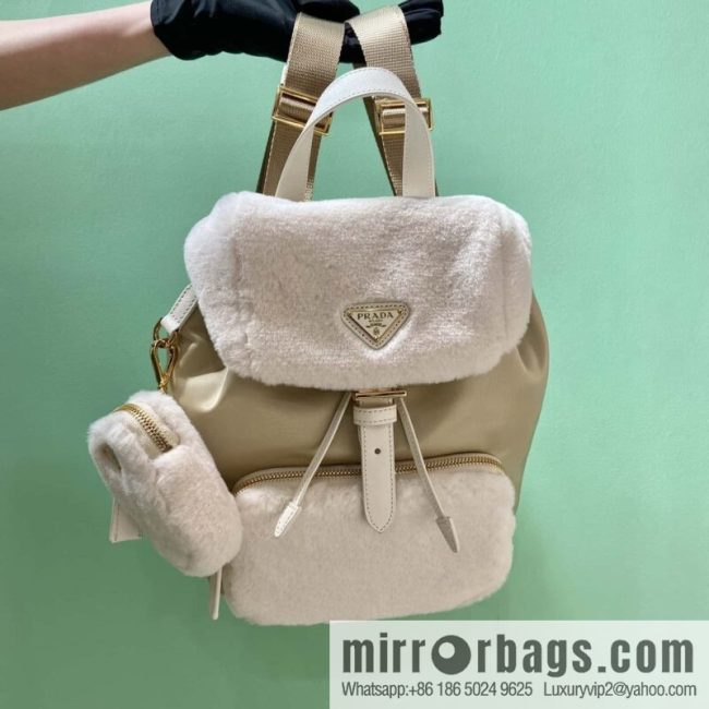 PRADA wool backpack 🎉 1BZ074