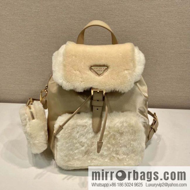 PRADA wool backpack 🎉 1BZ074