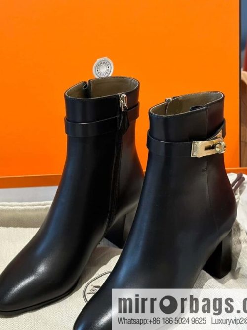 Hermès Kelly buckle, calfskin high-heeled boots