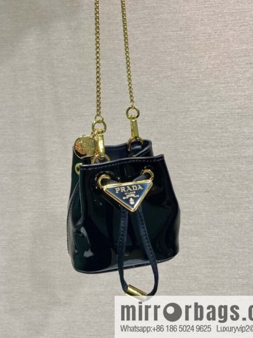 PRADA patent leather bucket 🎉 1NR016 black