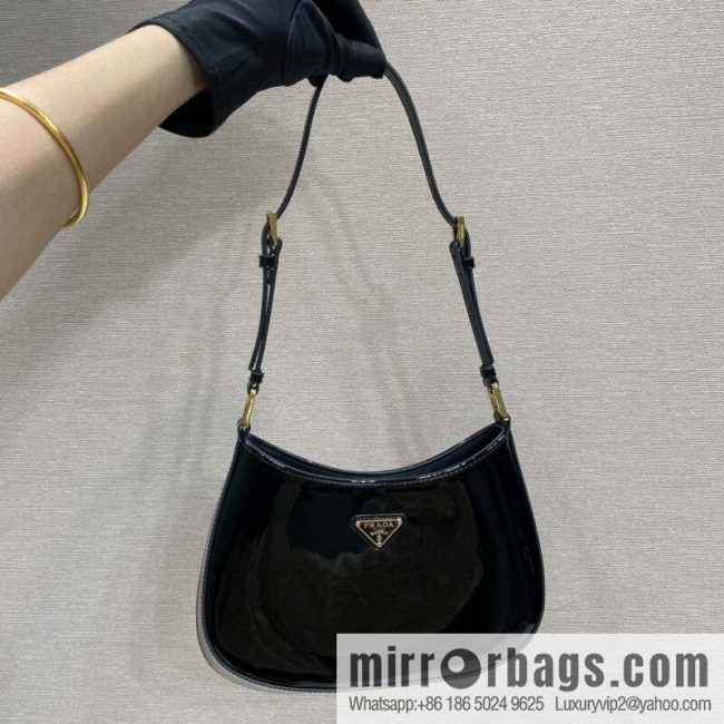 PRADA patent leather armpit bag 🎉🎉 1BC169 black