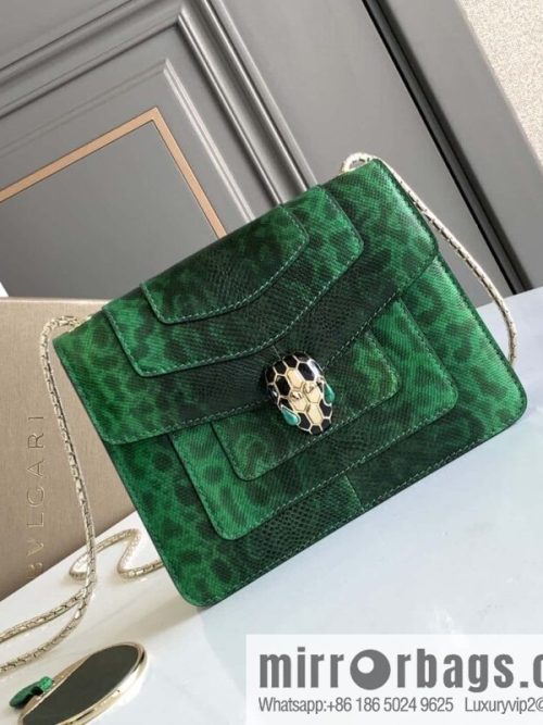 BVLGARI Bulgari Sprpenti Forever Green Grandmother Green Glossy Water Snakeskin chain bag 20CM 618792