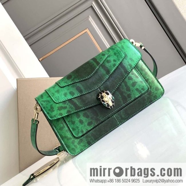 BVLGARI Bulgari bright green grandmother green glossy water snakeskin EAST-WEST series small shoulder bag 22CM 292103