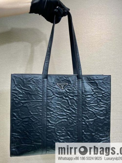 PRADA new tote bag 🎉 1BG460 black