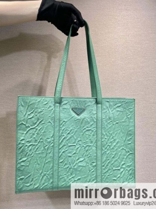 PRADA new tote bag 🎉 1BG460 green