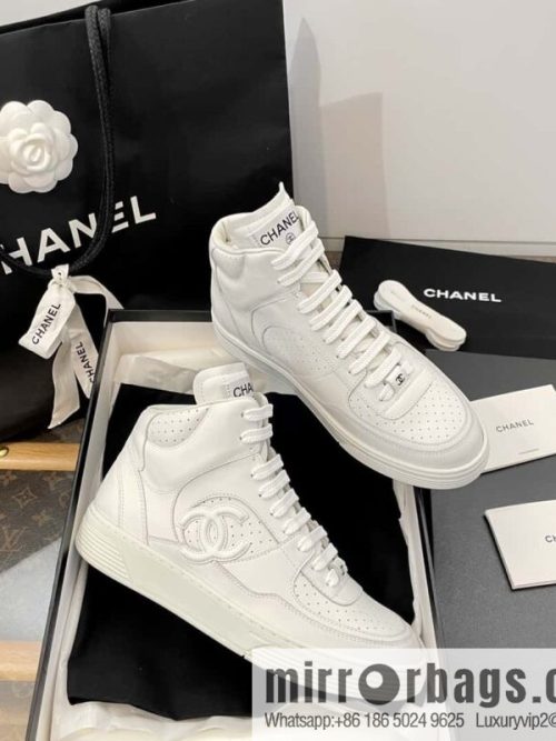 CHANEL Xiaoxiang Air Force One high-top sports white shoes/skateboard shoes