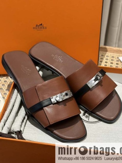 Hermès 2023 Latest Kelly Button Slippers