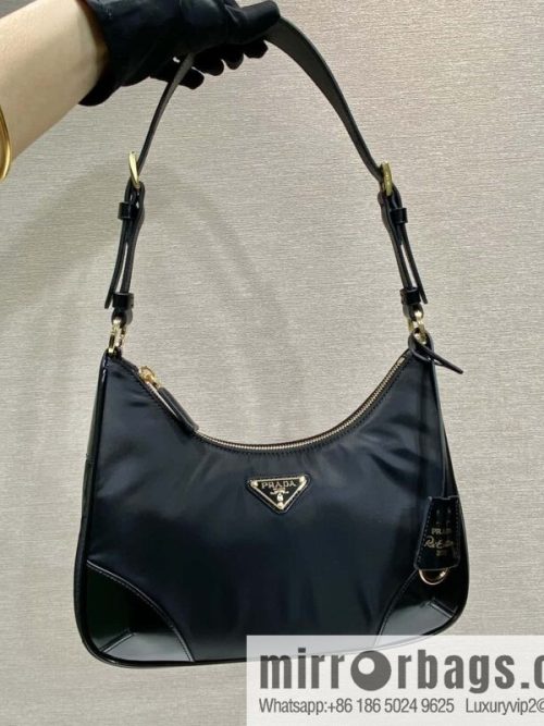 PRADA nylon with glossy leather new armpit bag 🎉 1BC214