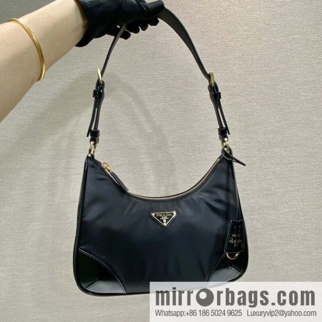 PRADA nylon with glossy leather new armpit bag 🎉 1BC214