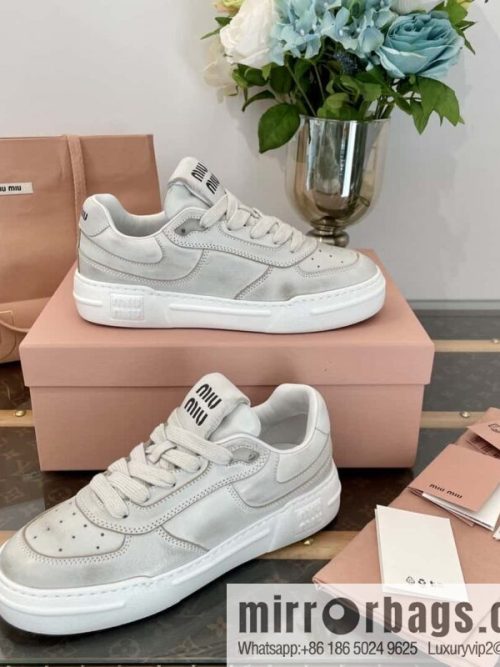 MIUMIU Miao Miao Old dirty platform sports little white shoes