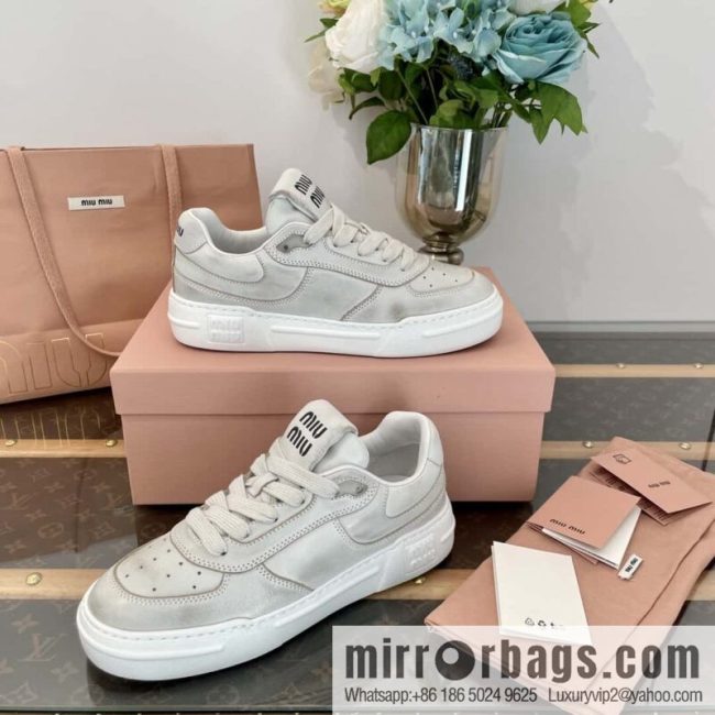 MIUMIU Miao Miao Old dirty platform sports little white shoes