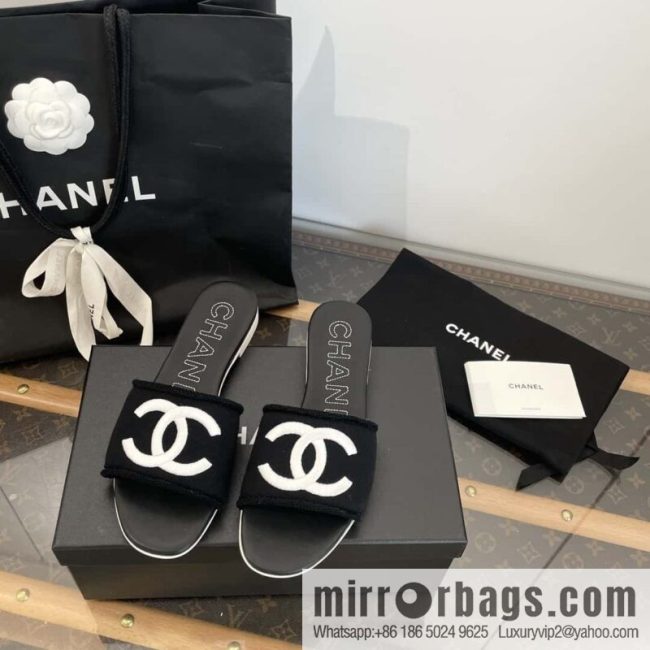 CHANEL Xiaoxiang spring and summer double logo embroidered slippers