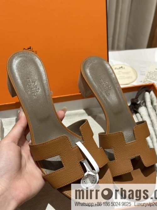 Hermès H\'s classic high heels, gold-brown natural line