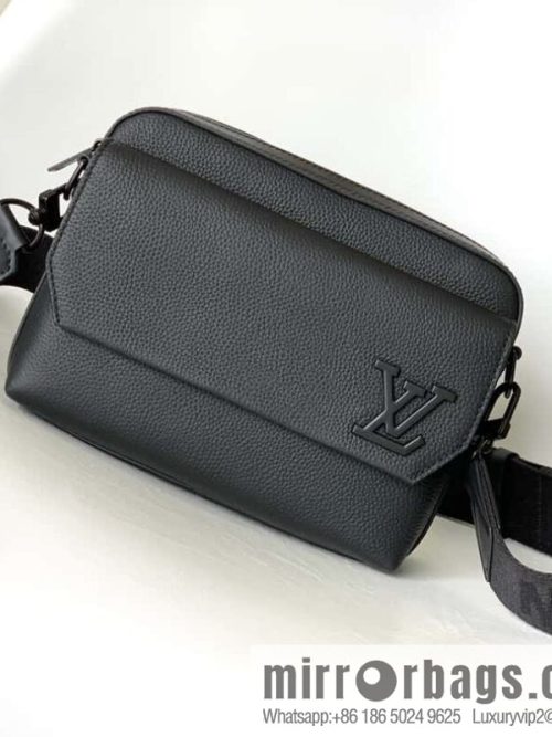 LV M22482 FASTLINE messenger bag