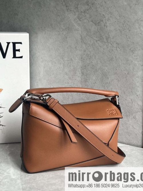 LOEWE puzzle geometric pack 24cm 0681 caramel brown