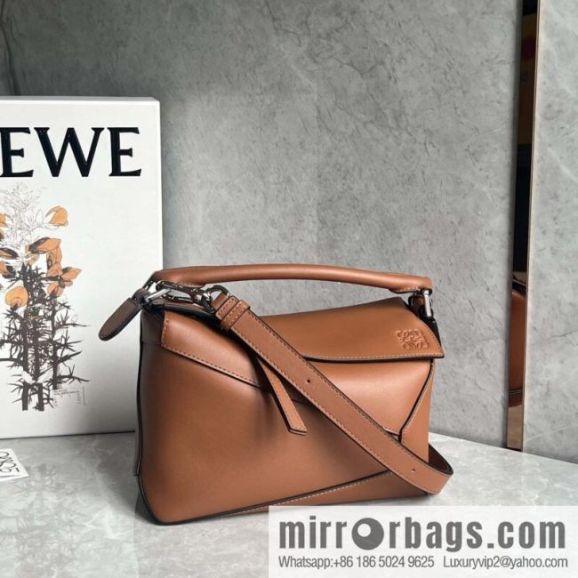 LOEWE puzzle geometric pack 24cm 0681 caramel brown