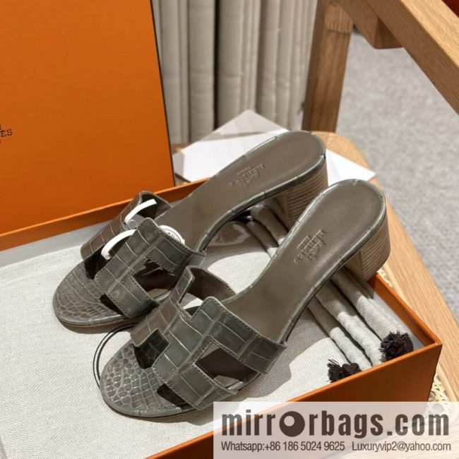 Hermès Crocodile 🐊 slippers