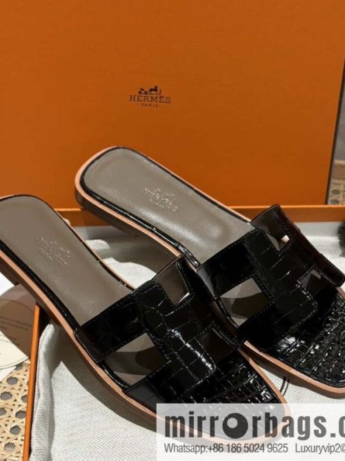 Hermès H tow crocodile skin