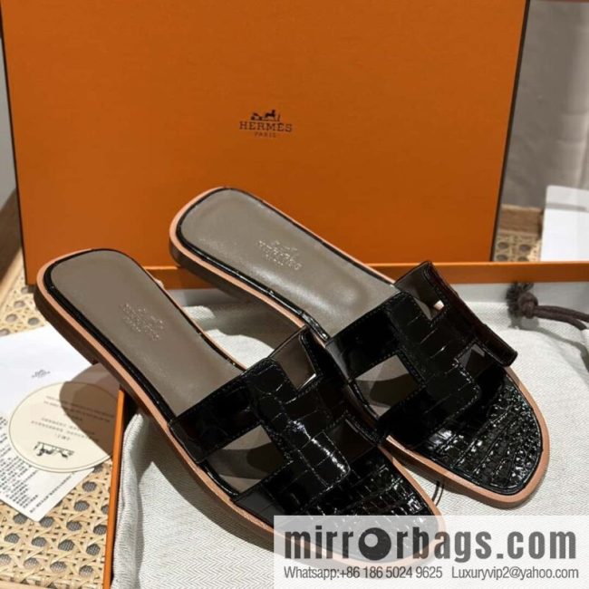 Hermès H tow crocodile skin