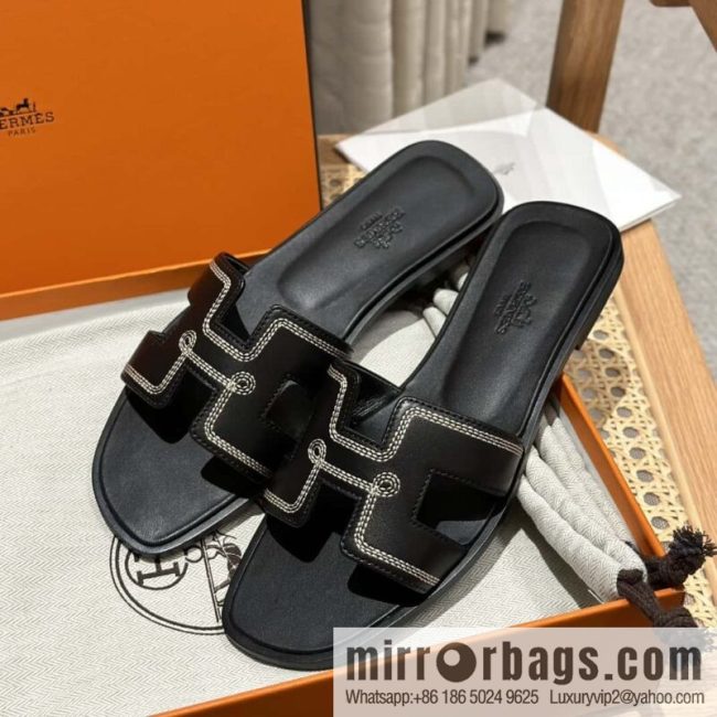 Hermès new embroidered slippers