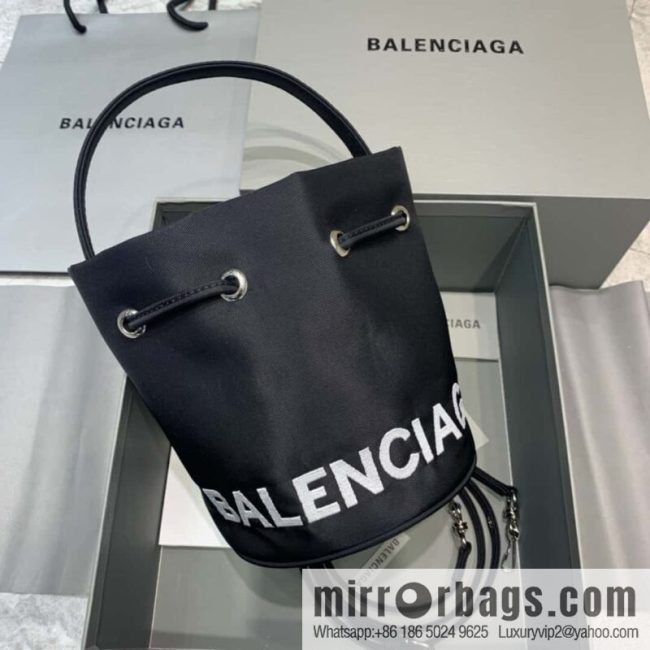 BALENCIAGA Balenciaga ultralight bucket bag