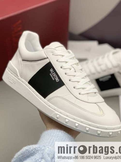 VALENTINO Valentino, men\'s low-top casual sneakers