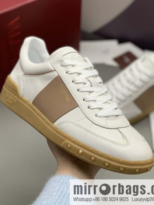 VALENTINO Valentino, men\'s low-top casual sneakers