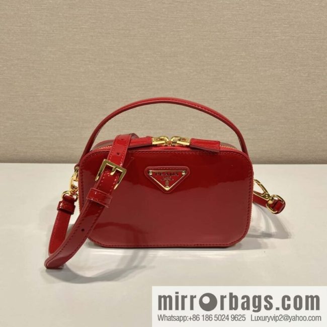 PRADA 🎉 new 🎉 1BH206 patent leather 🎉🎉 red
