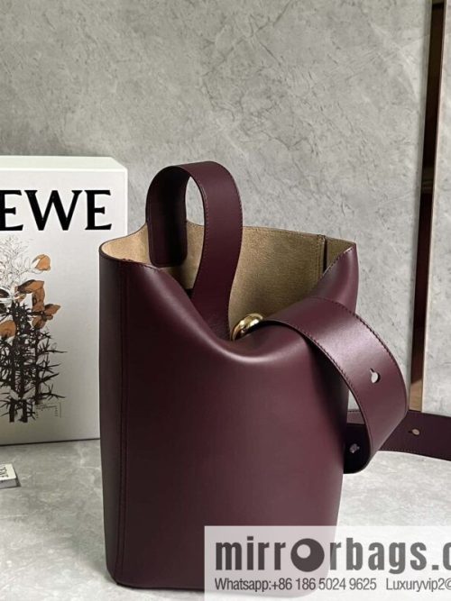 LOEWE Pebble bucket bag 0703 burgundy 24.5CM