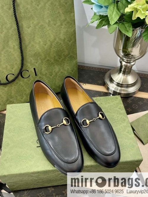 GUCCI Gucci Classic Horse Buckle Loafers