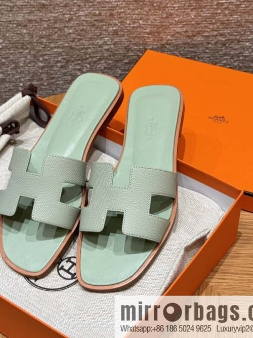Hermès slippers