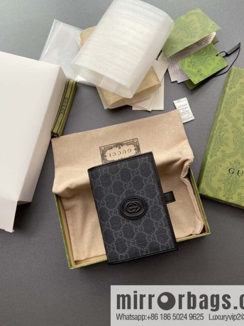 GUCCI G Home Decoration Interlocking Double G Label Passport Holder 724562