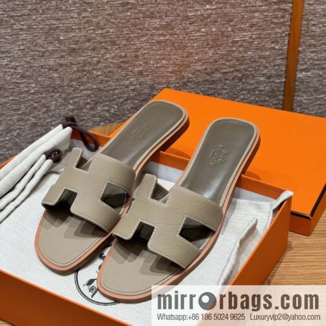 Hermès slippers